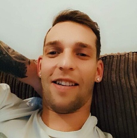 Nacktes geleaktes OnlyFans-Foto von Justasimpleguy