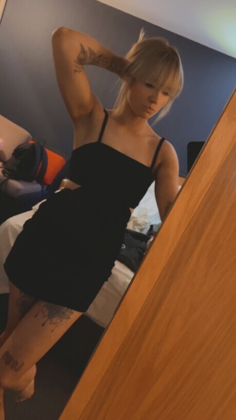 Nacktes geleaktes OnlyFans-Foto von Beth Taylor