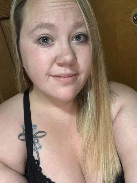 Nacktes geleaktes OnlyFans-Foto von Lexi