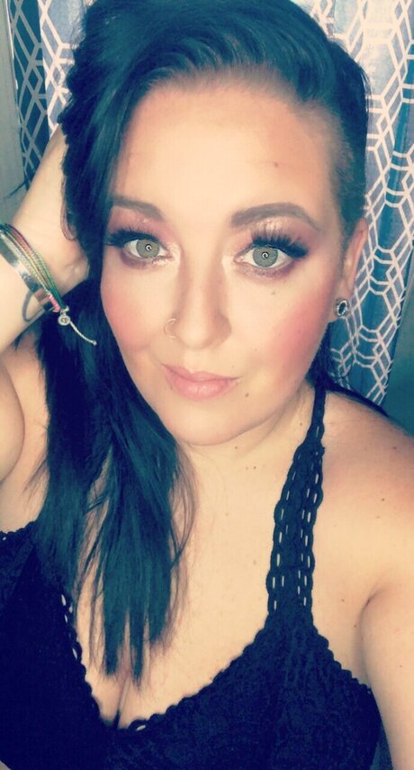 Nacktes geleaktes OnlyFans-Foto von Jenn