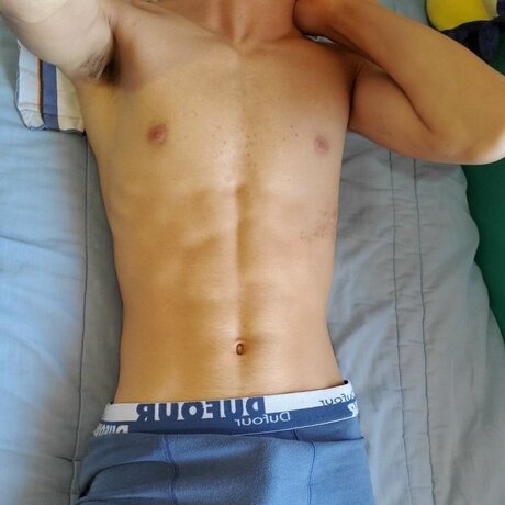 Nacktes geleaktes OnlyFans-Foto von Baby Bear