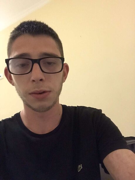 Nacktes geleaktes OnlyFans-Foto von Connor