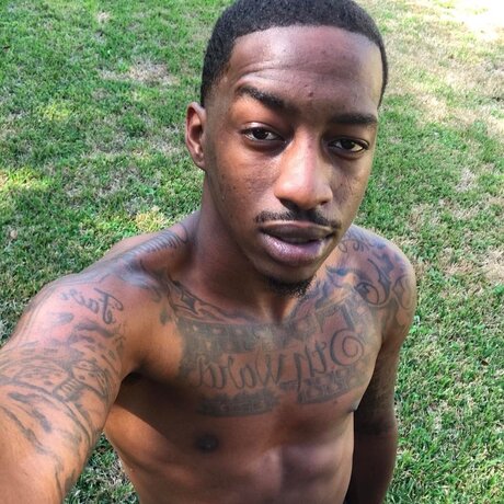 Nacktes geleaktes OnlyFans-Foto von G Gotti Maserati