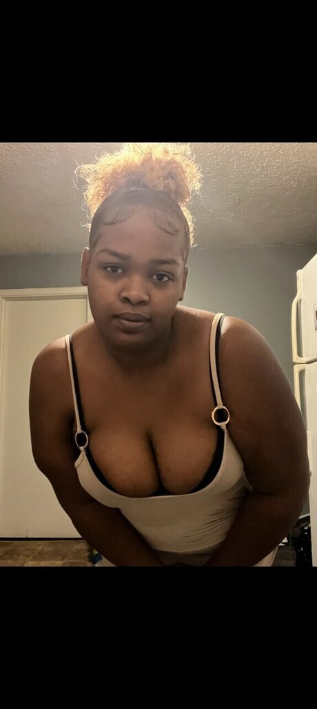 Nacktes geleaktes OnlyFans-Foto von Briiesplayroom