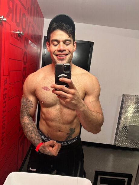 Nacktes geleaktes OnlyFans-Foto von Phill