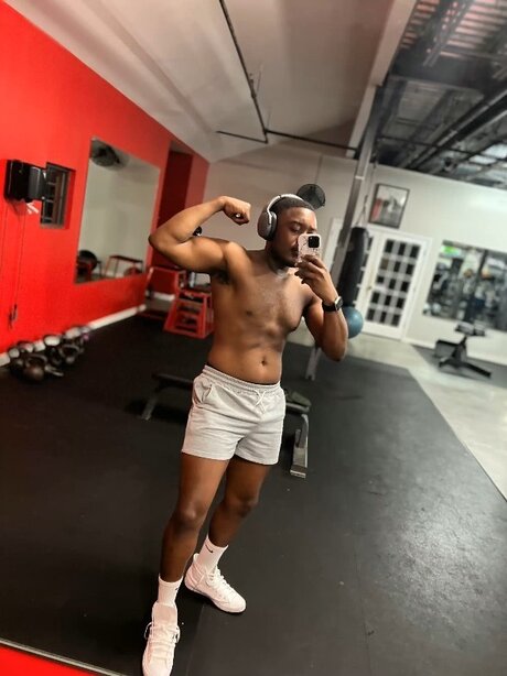 Nacktes geleaktes OnlyFans-Foto von Aiyden Moore