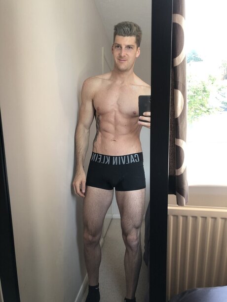 Nacktes geleaktes OnlyFans-Foto von Mitchell