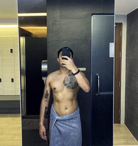 Nacktes geleaktes OnlyFans-Foto von Tattop