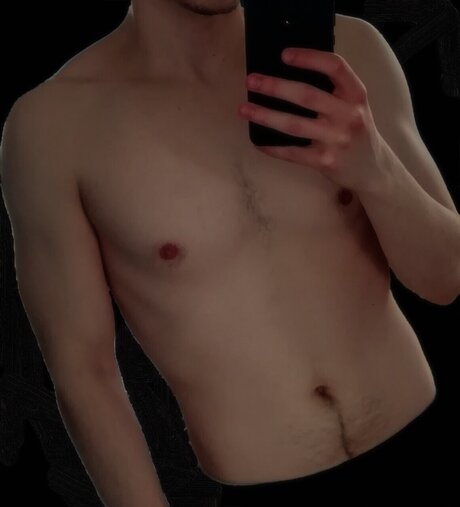 Nacktes geleaktes OnlyFans-Foto von Genapsig