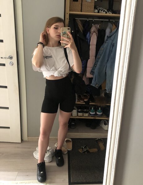 Nacktes geleaktes OnlyFans-Foto von Polly