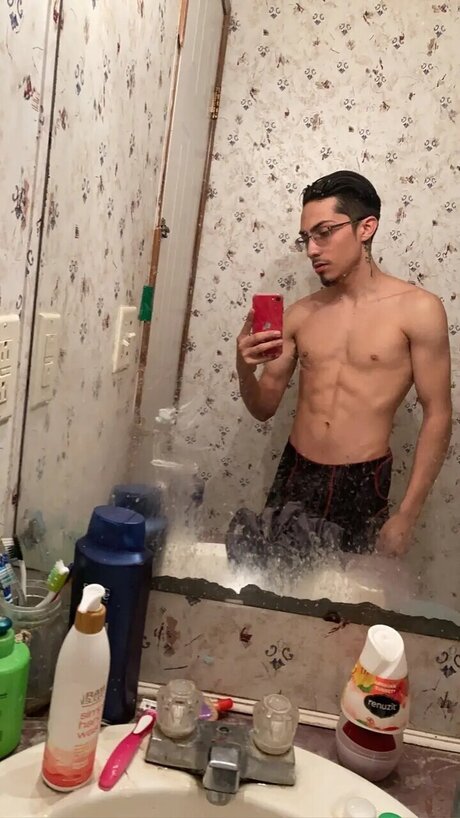 Nacktes geleaktes OnlyFans-Foto von Miguel Esquivel