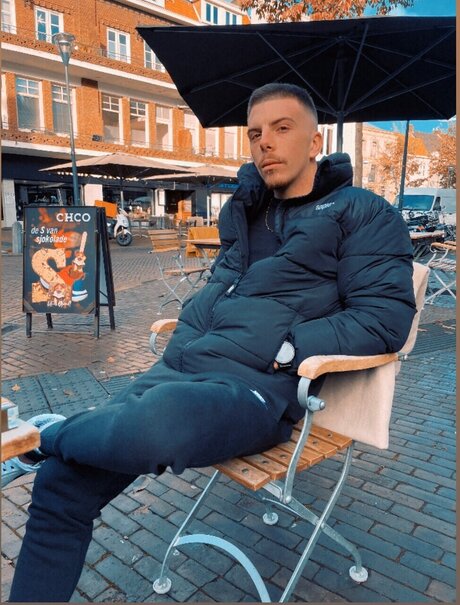 Nacktes geleaktes OnlyFans-Foto von Andrei Olb