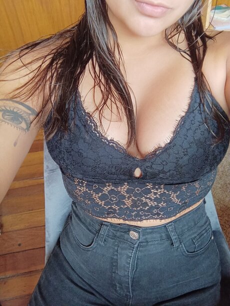 Nacktes geleaktes OnlyFans-Foto von Yadespiertatenena