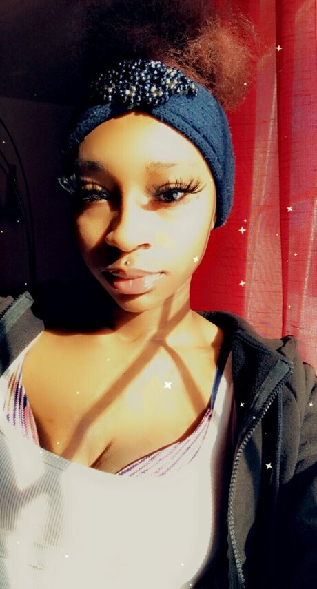 Nacktes geleaktes OnlyFans-Foto von Kennia Johnson