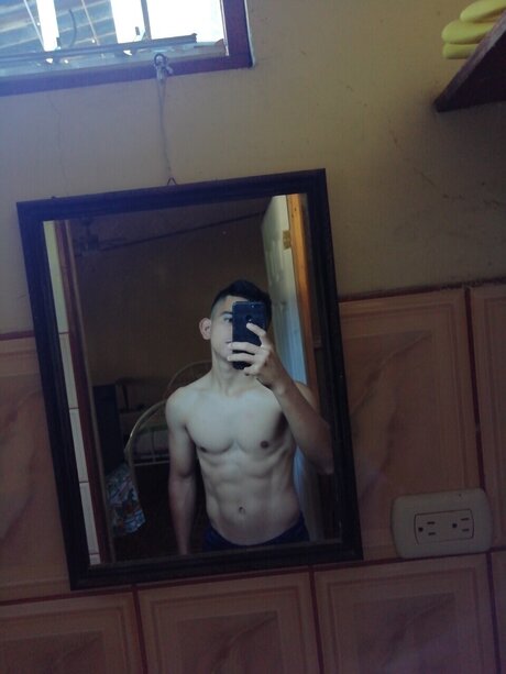 Nacktes geleaktes OnlyFans-Foto von Mario