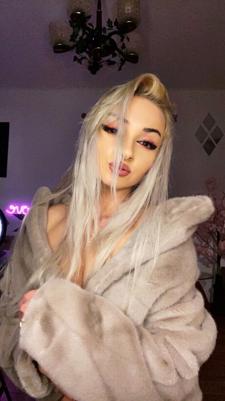 Nacktes geleaktes OnlyFans-Foto von Beatrice Anabel