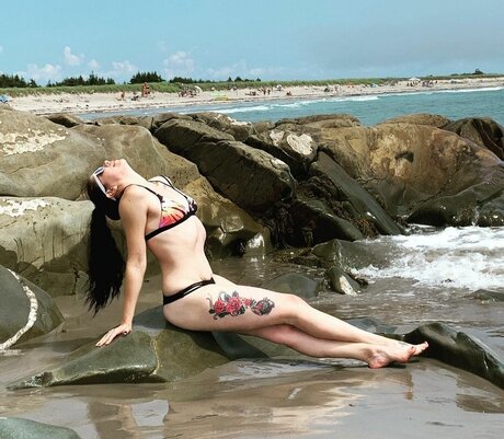 Nacktes geleaktes OnlyFans-Foto von Indigenous Pole Climber