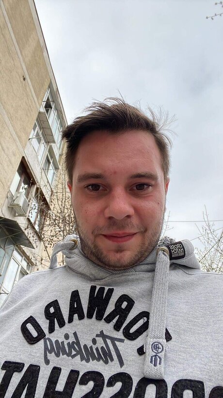 Nacktes geleaktes OnlyFans-Foto von Ra Dascalu