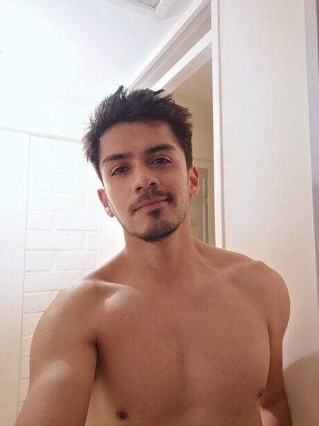 Nacktes geleaktes OnlyFans-Foto von Kiliansenderos