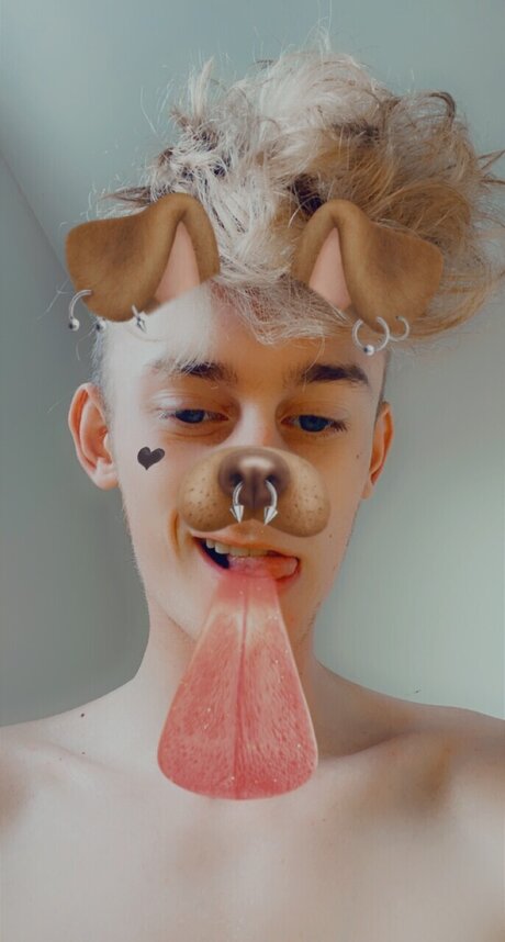 Nacktes geleaktes OnlyFans-Foto von Adam