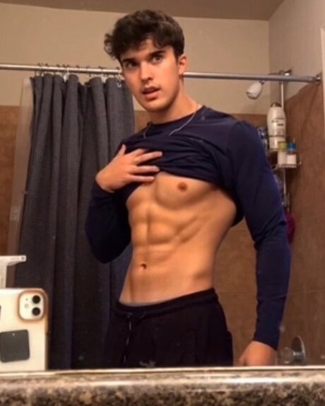 Nacktes geleaktes OnlyFans-Foto von Cam
