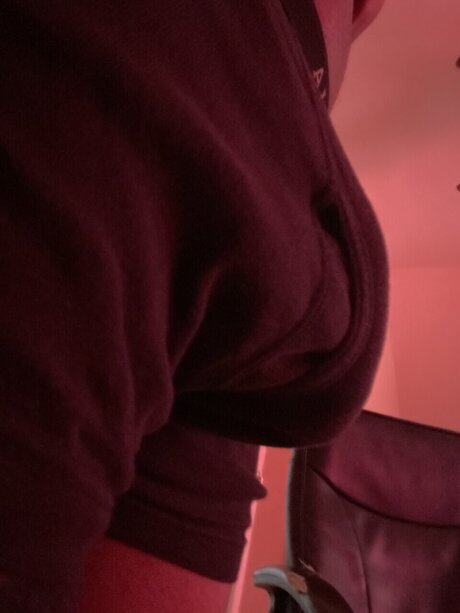 Nacktes geleaktes OnlyFans-Foto von Santana