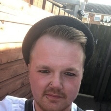 Nacktes geleaktes OnlyFans-Foto von Meatball