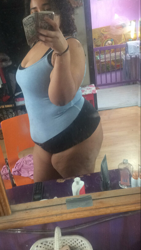 Nacktes geleaktes OnlyFans-Foto von Suyata