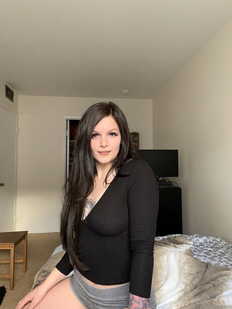 Nacktes geleaktes OnlyFans-Foto von Angel