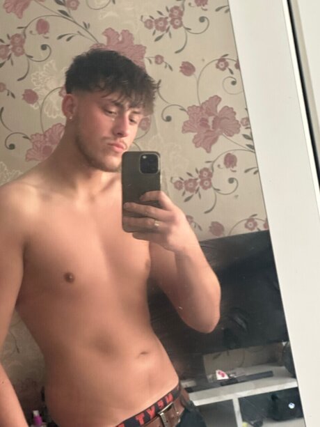 Nacktes geleaktes OnlyFans-Foto von Ben