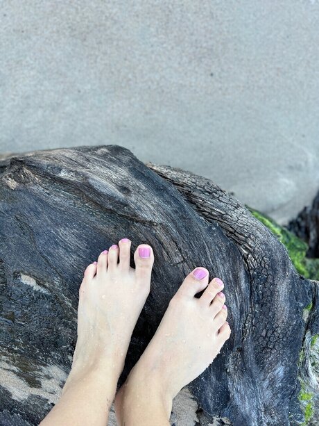 Nacktes geleaktes OnlyFans-Foto von Feet In The Beach