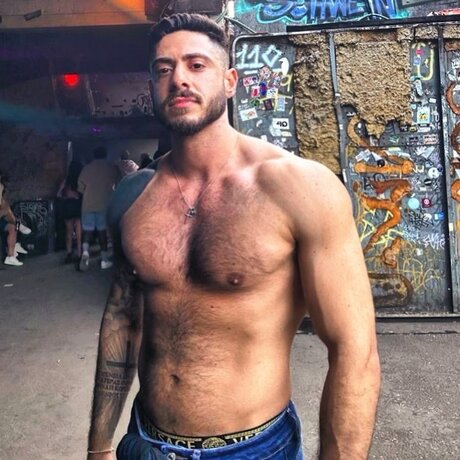 Nacktes geleaktes OnlyFans-Foto von Astro