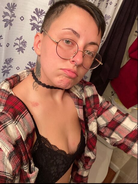 Nacktes geleaktes OnlyFans-Foto von Hailey Bates