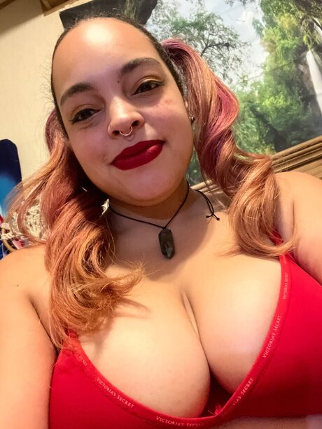 Nacktes geleaktes OnlyFans-Foto von Juicy Beautii 