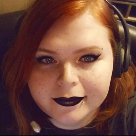 Nacktes geleaktes OnlyFans-Foto von Lilli