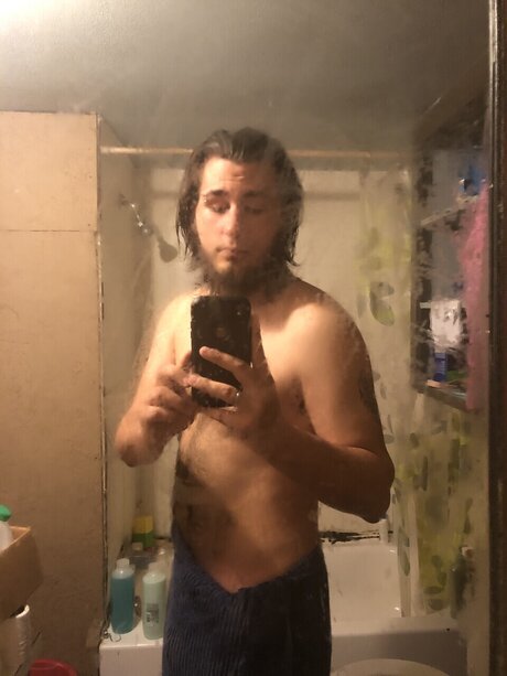 Nacktes geleaktes OnlyFans-Foto von Brandon