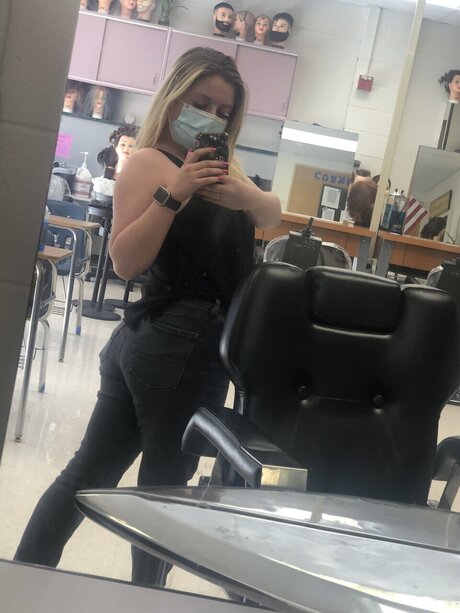 Nacktes geleaktes OnlyFans-Foto von Lindsay