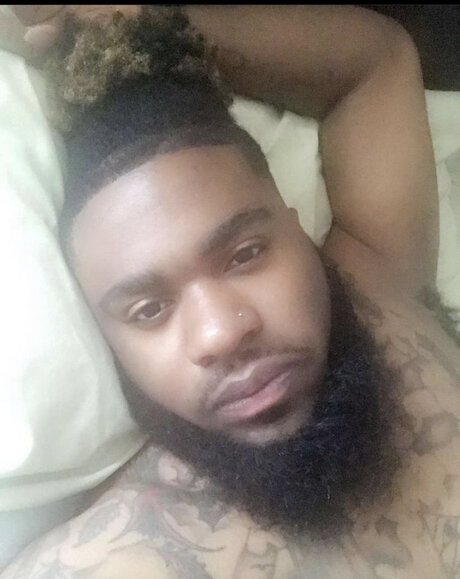 Nacktes geleaktes OnlyFans-Foto von Davidjr504