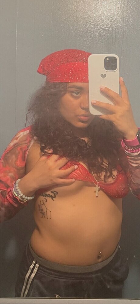 Nacktes geleaktes OnlyFans-Foto von Brunella Santibaez