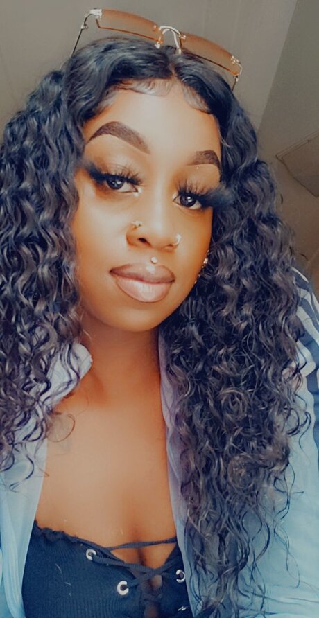 Nacktes geleaktes OnlyFans-Foto von Shaunice Overstreet