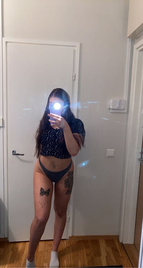Nacktes geleaktes OnlyFans-Foto von Venla 