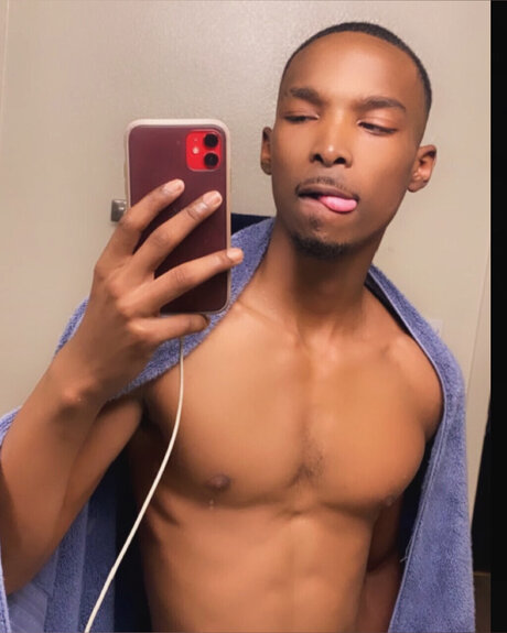 Nacktes geleaktes OnlyFans-Foto von Sscrapp