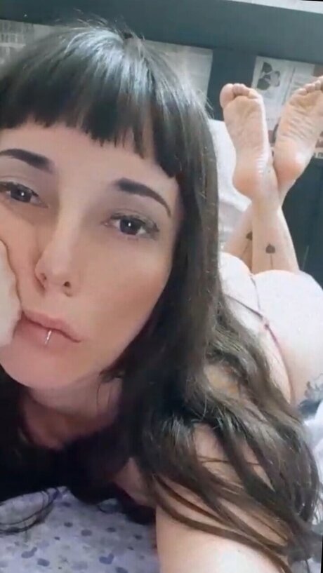Nacktes geleaktes OnlyFans-Foto von Black Angel