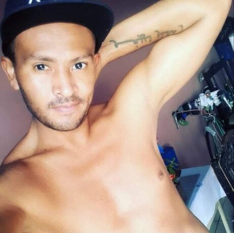 Nacktes geleaktes OnlyFans-Foto von Diego Morales