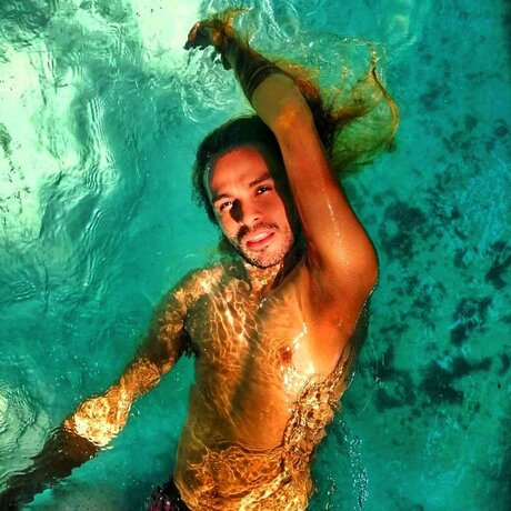 Nacktes geleaktes OnlyFans-Foto von Eddy Sebastian