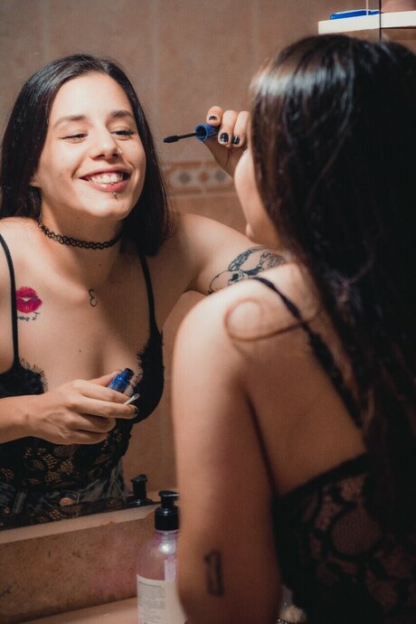 Nacktes geleaktes OnlyFans-Foto von Heeibitches