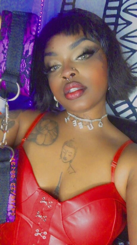Nacktes geleaktes OnlyFans-Foto von Mommy Champ