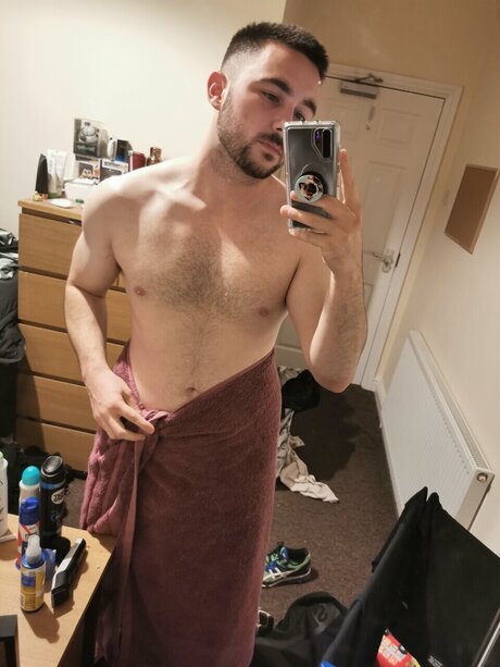 Nacktes geleaktes OnlyFans-Foto von Connor Brown