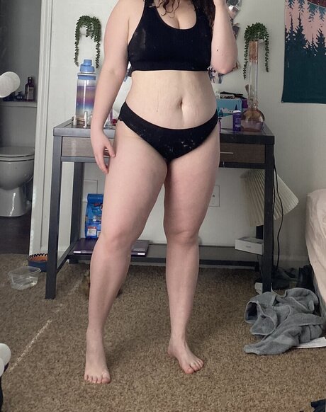 Nacktes geleaktes OnlyFans-Foto von Bbygirlbella