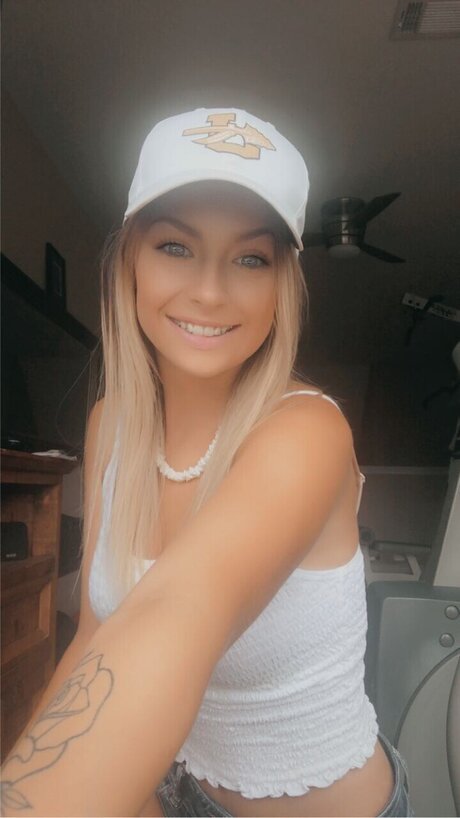 Nacktes geleaktes OnlyFans-Foto von Kbaby